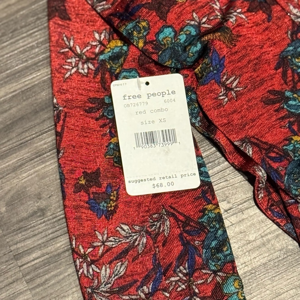 Free People Dock Street Floral Ruffle Top Red Women’s XS NWT - Picture 6 of 6